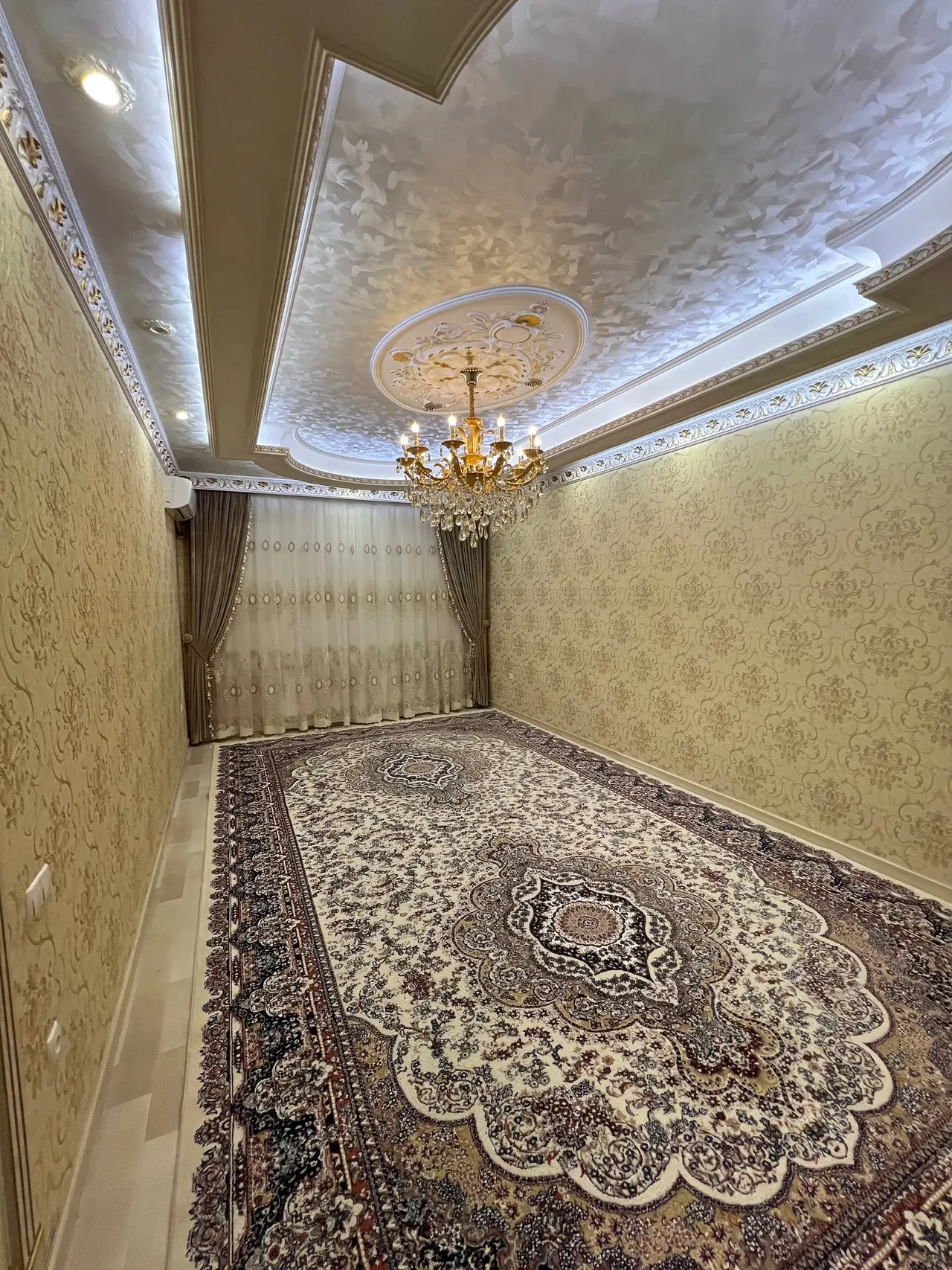 Сдаётся 3-комнатная квартира, 105 м², 3/9 этаж — Шайхантахурский район