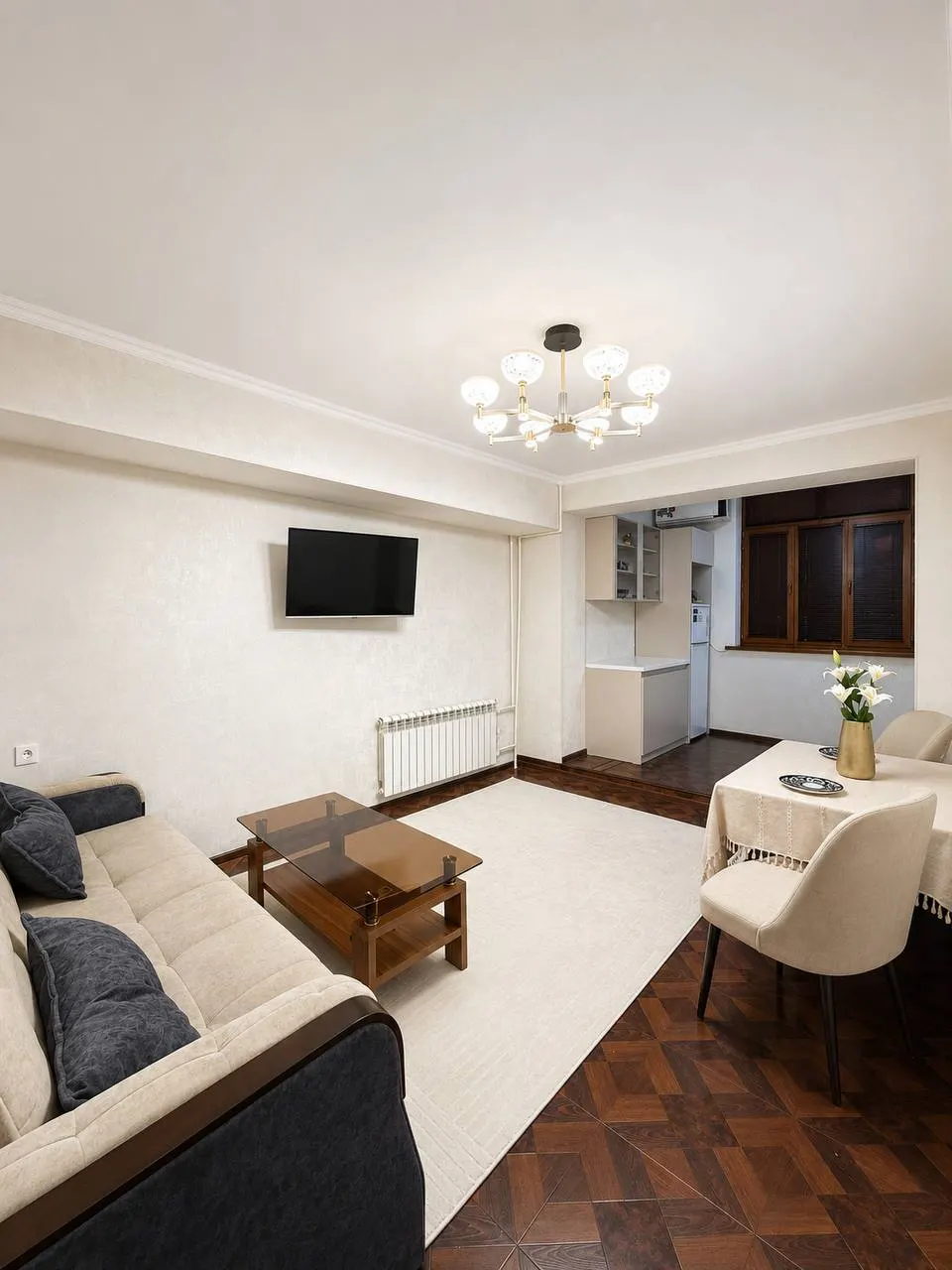 Продаётся 2-комнатная квартира, 56 м², 1/4 этаж — Юнусабадский район