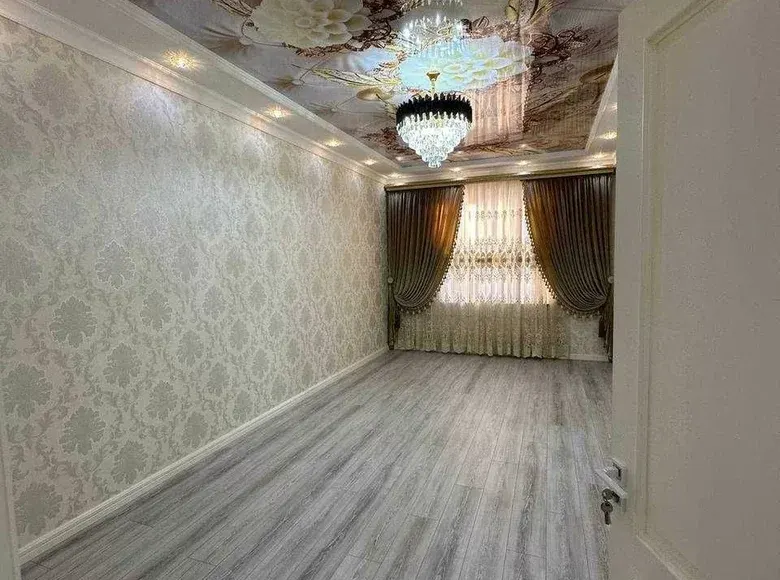 Сотилади 4 хонали квартира, 101 м², 4/6 қават — Самарқанд шаҳри
