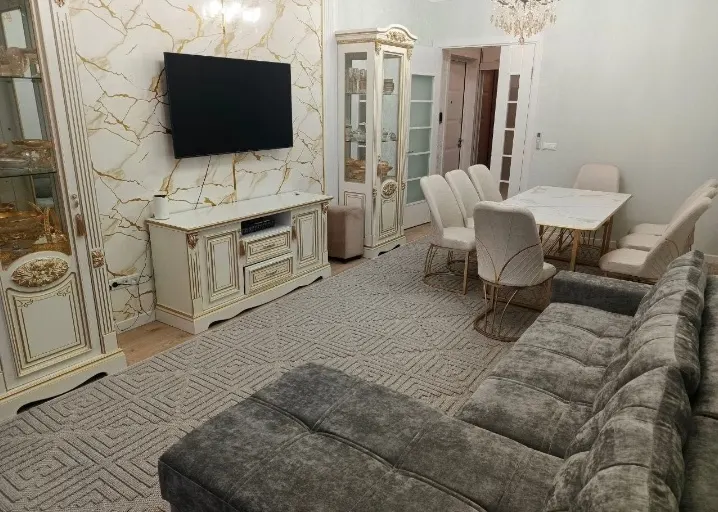 Сотилади 5 хонали квартира, 125 м², 8/9 қават — Олмазор тумани