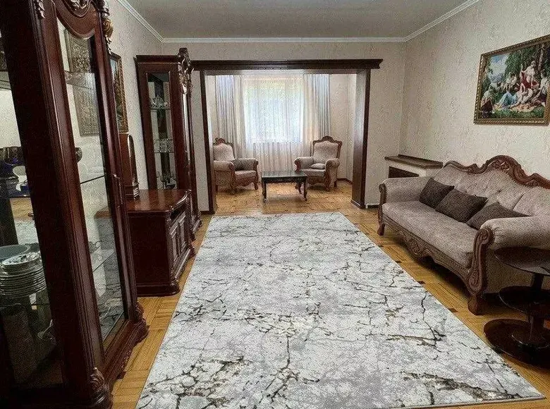 Сотилади 4 хонали квартира, 121 м², 2/6 қават — Мирзо Улуғбек тумани