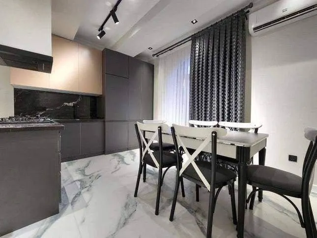 Sotiladi 3 xonali kvartira, 80 m², 10/10 qavat — Yakkasaroy tumani