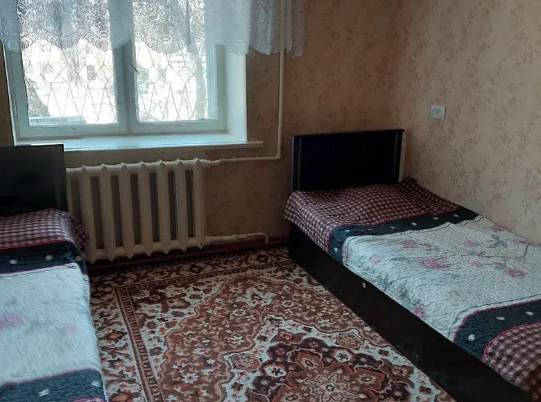 Сдаётся 4-комнатная квартира, 80 м², 2/5 этаж — Кибрайский район