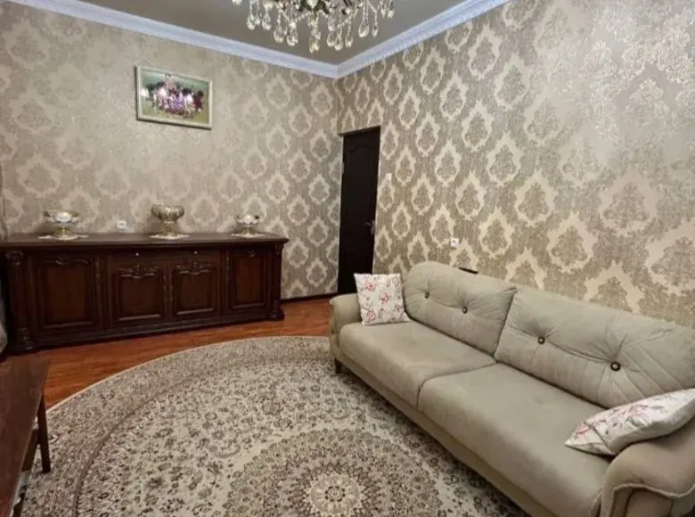 Продаётся 3-комнатная квартира, 70 м², 3/4 этаж — Шайхантахурский район