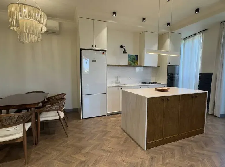 Sotiladi 4 xonali kvartira, 137 m², 7/9 qavat — Yunusobod tumani