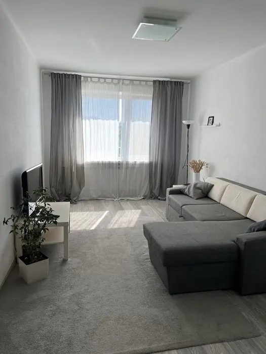 Сдаётся 3-комнатная квартира, 103 м², 1/5 этаж — Юнусабадский район