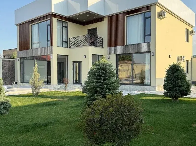 Кунлик ижарага 7 хонали дала ҳовли, 7 сотих — Қибрай тумани