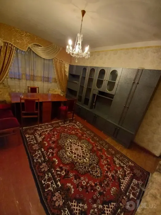 Продаётся 4-комнатная квартира, 103 м², 3/4 этаж — Карши