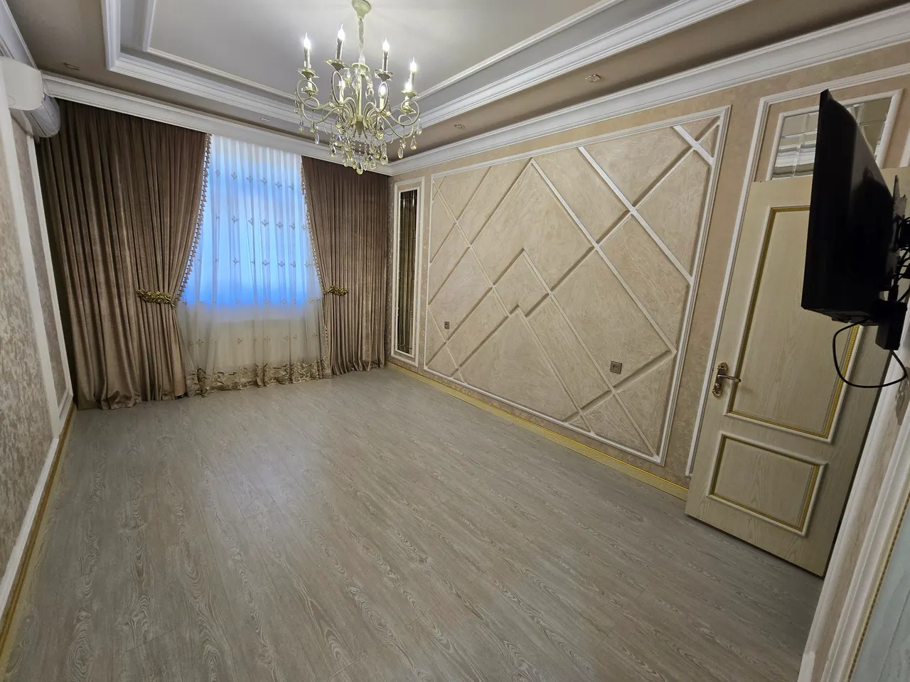 Ижарага берилади 4 хонали квартира, 130 м², 2/4 қават — Олмазор тумани