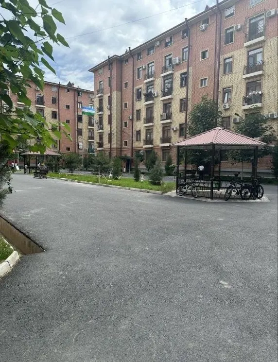 Сотилади 4 хонали квартира, 102 м², 3/6 қават — Сергели тумани