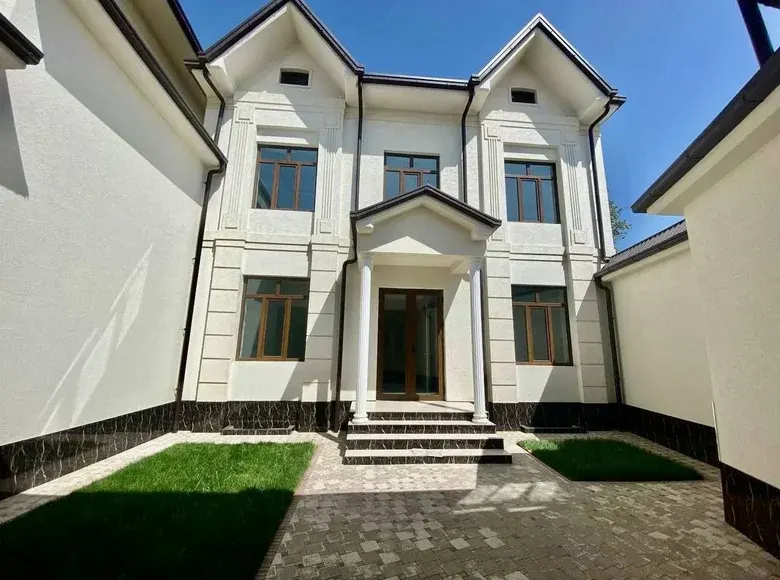 Сотилади 5 хонали ҳовли уй, 270 м² — Мирзо Улуғбек тумани