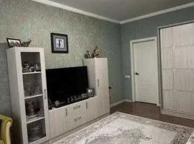 Продаётся 1-комнатная квартира, 42 м², 8/16 этаж — Яккасарайский район