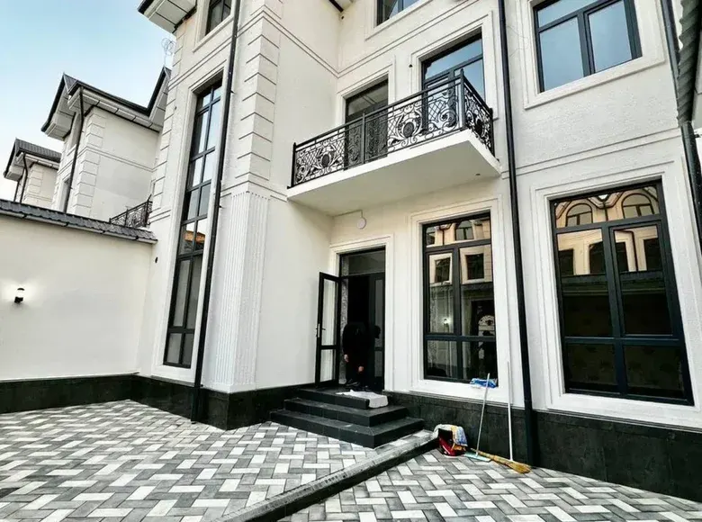 Сотилади 6 хонали ҳовли уй, 220 м² — Мирзо Улуғбек тумани