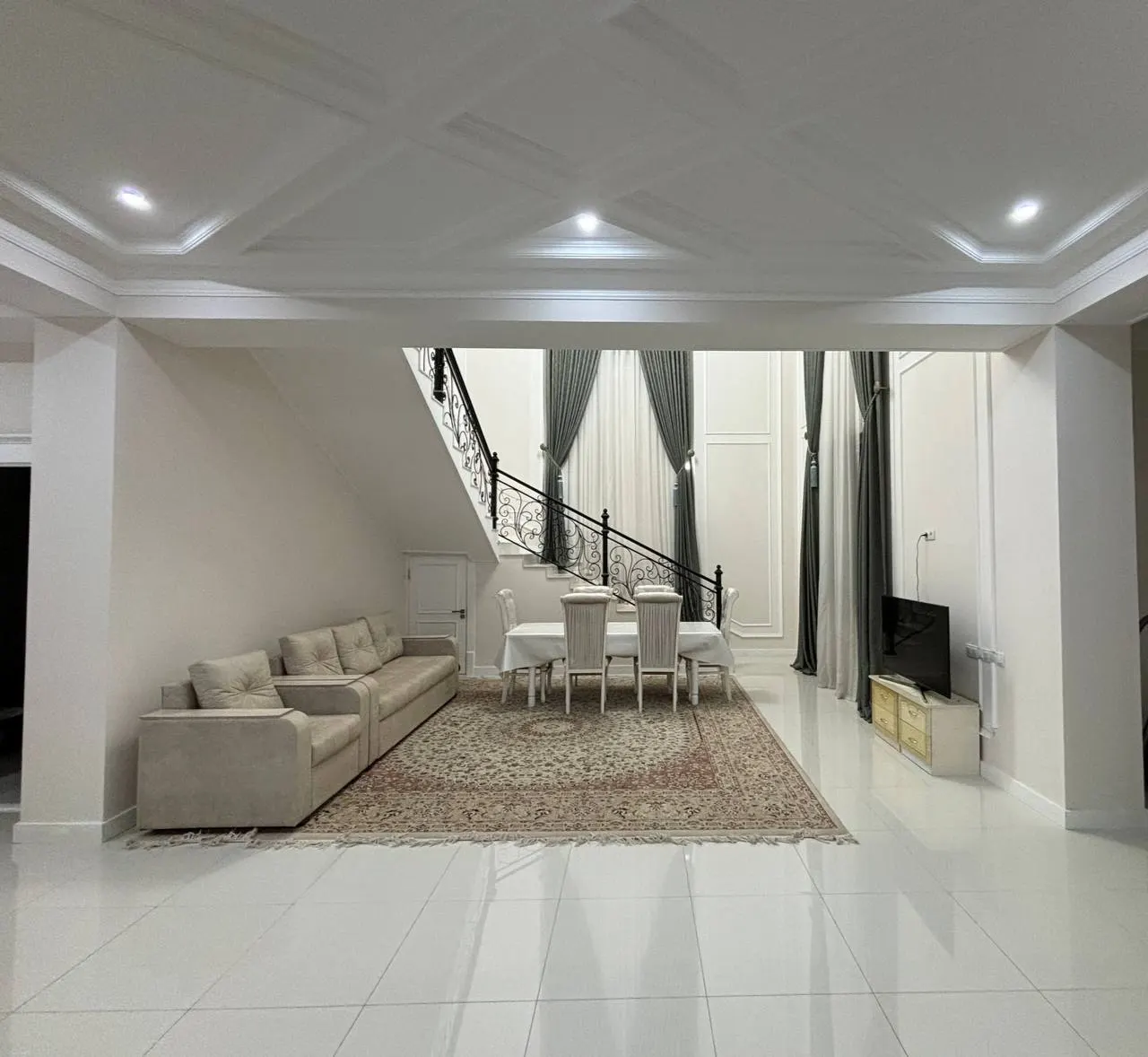 Сдаётся 6-комнатный дом, 6 сот., 260 м² — Мирзо-Улугбекский район