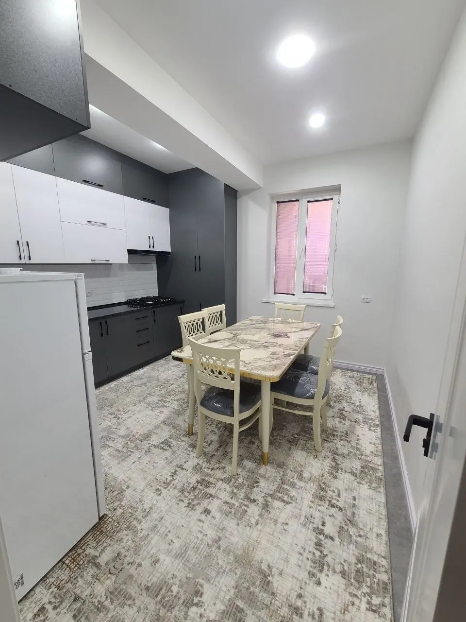 Ижарага берилади 4 хонали квартира, 100 м², 1/9 қават — Чилонзор тумани
