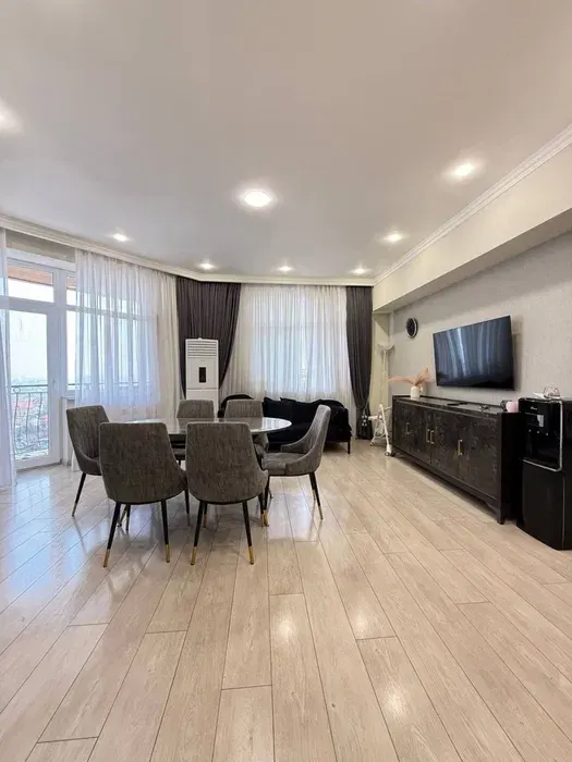 Sotiladi 4 xonali kvartira, 160 m², 8/9 qavat — Mirzo Ulugʻbek tumani