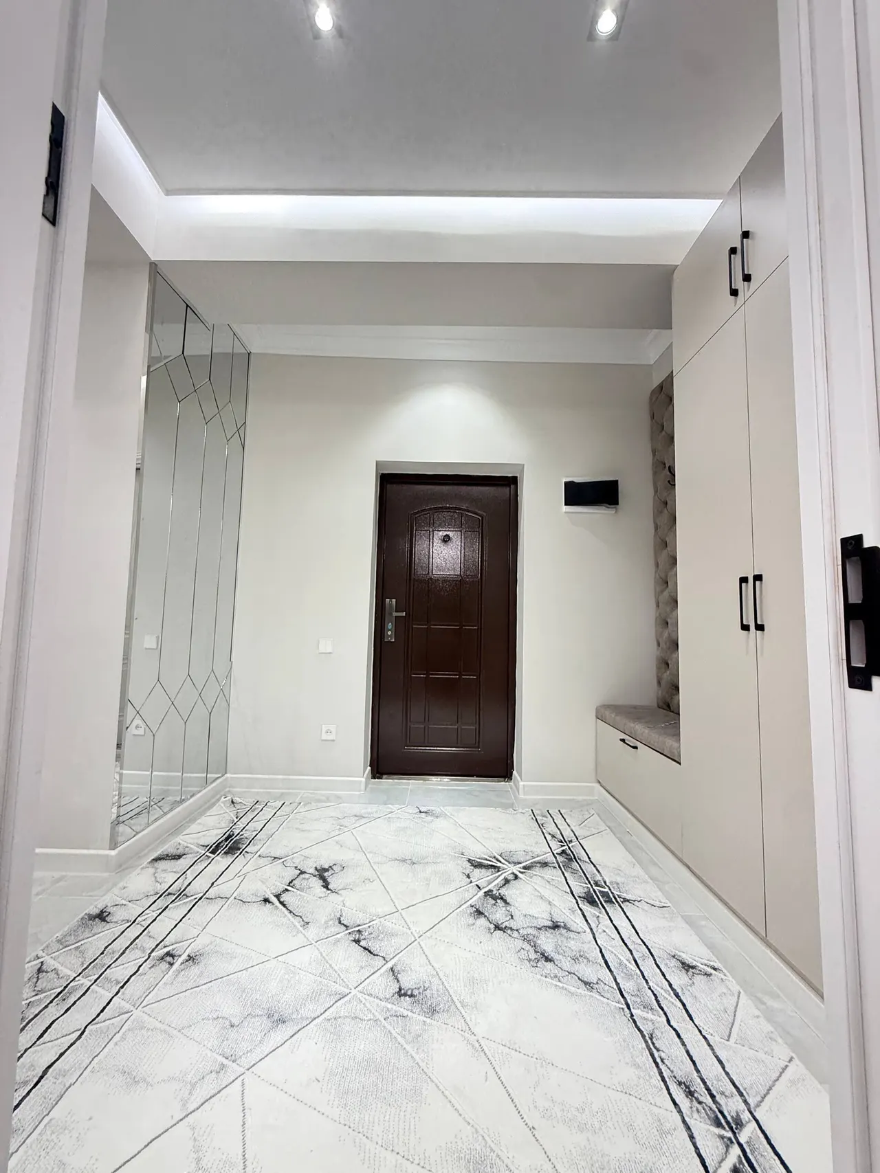 Продаётся квартира-студия, 45 м², 3/6 этаж — Самарканд