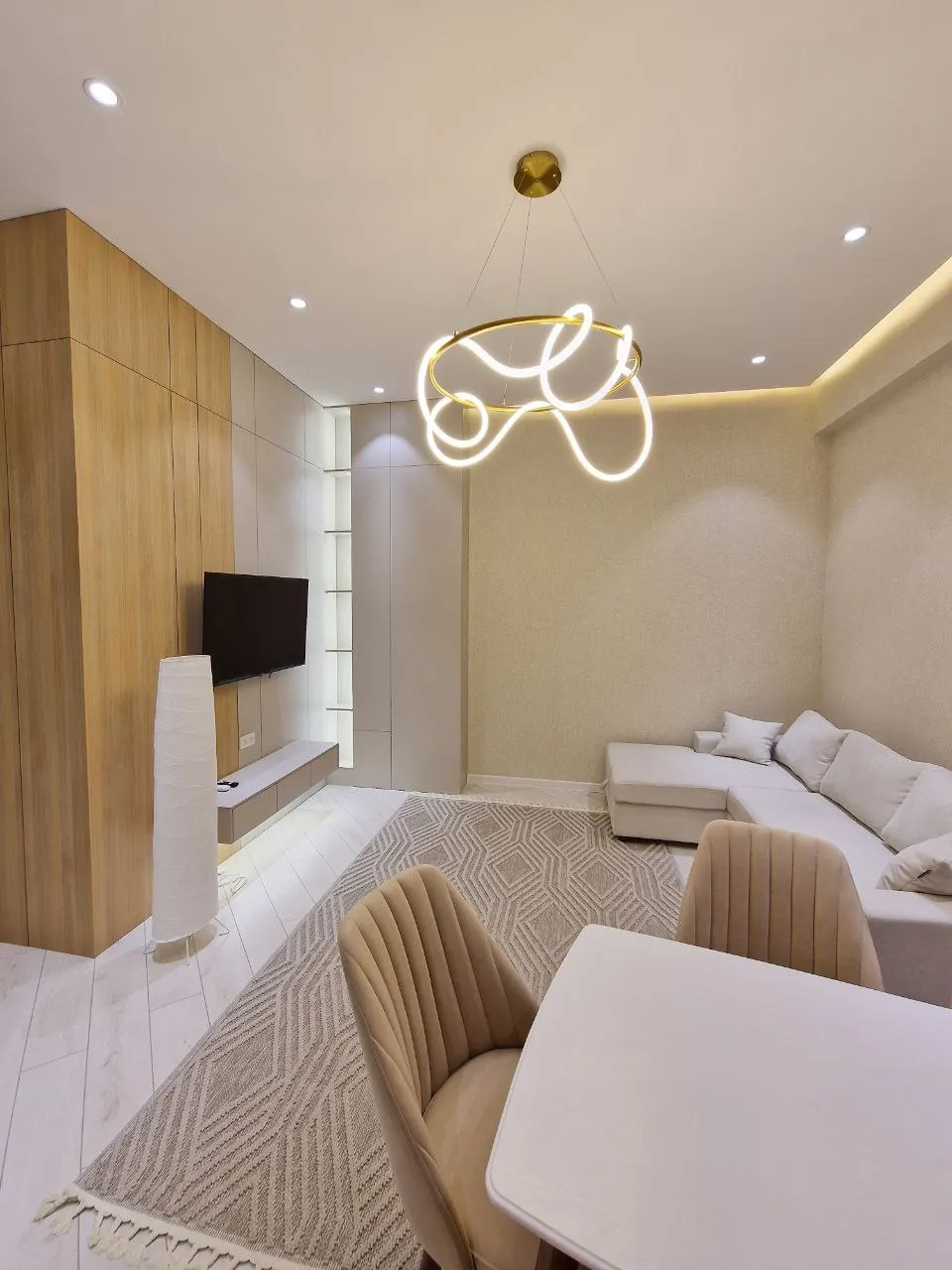 Ижарага берилади 2 хонали квартира, 60 м², 4/10 қават — Мирзо Улуғбек тумани