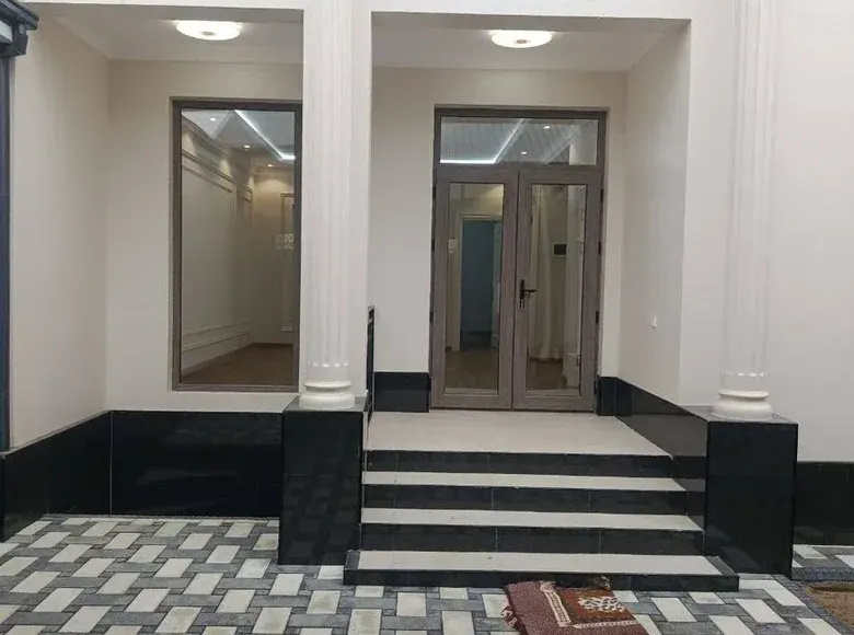 Сотилади 6 хонали ҳовли уй, 2 сотих, 230 м² — Мирзо Улуғбек тумани