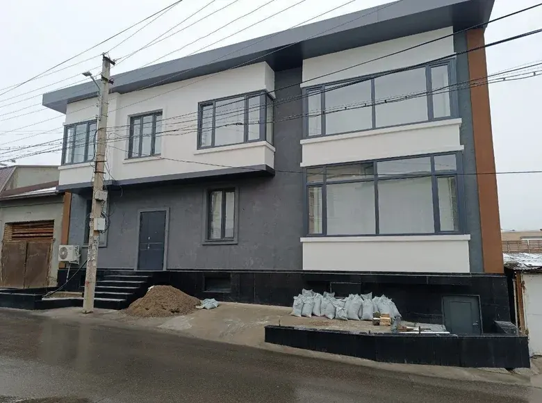 Сотилади 8 хонали ҳовли уй, 400 м², 2/2 қават — Яккасарой тумани