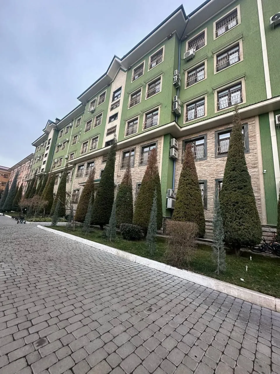 Сдаётся 3-комнатная квартира, 75 м², 3/5 этаж — Шайхантахурский район