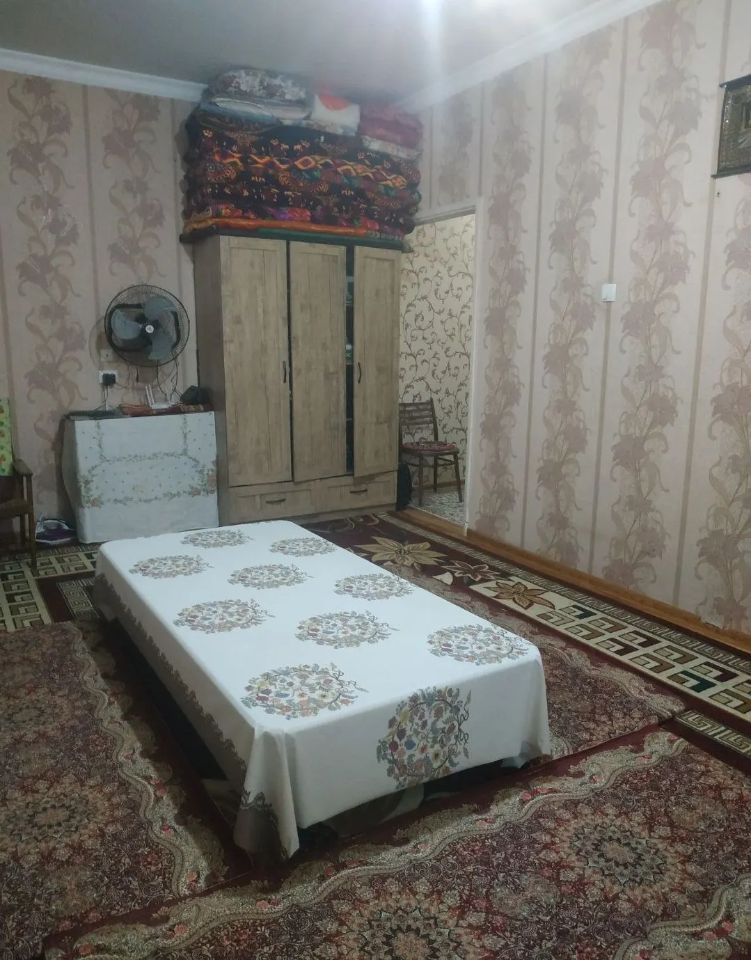 Продаётся 1-комнатная квартира, 37 м², 3/5 этаж — Юнусабадский район