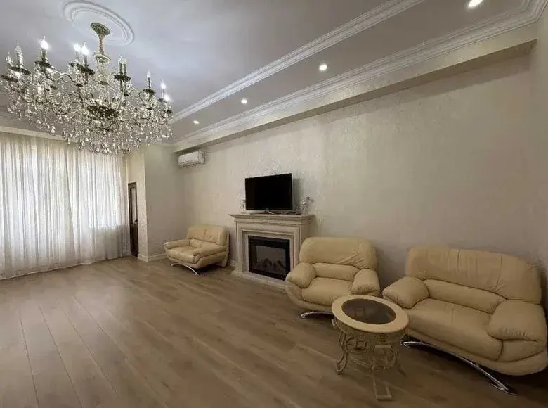 Сдаётся 4-комнатная квартира, 166 м², 7/10 этаж — Мирзо-Улугбекский район