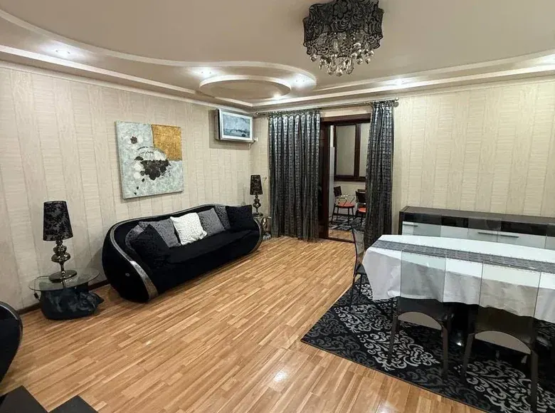 Сдаётся 3-комнатная квартира, 80 м², 1/4 этаж — Мирзо-Улугбекский район