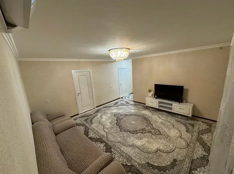 Ижарага берилади 3 хонали квартира, 77 м², 4/4 қават — Яккасарой тумани