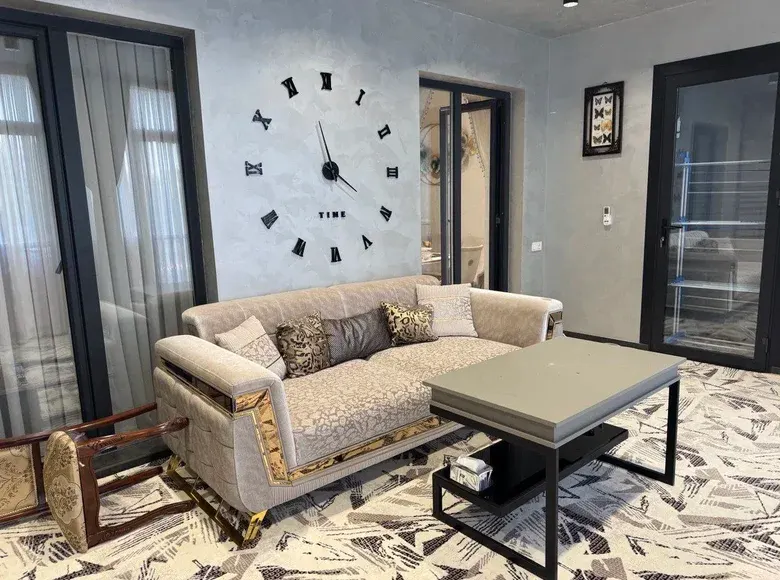 Sotiladi 3 xonali kvartira, 111 m², 3/10 qavat — Mirzo Ulugʻbek tumani