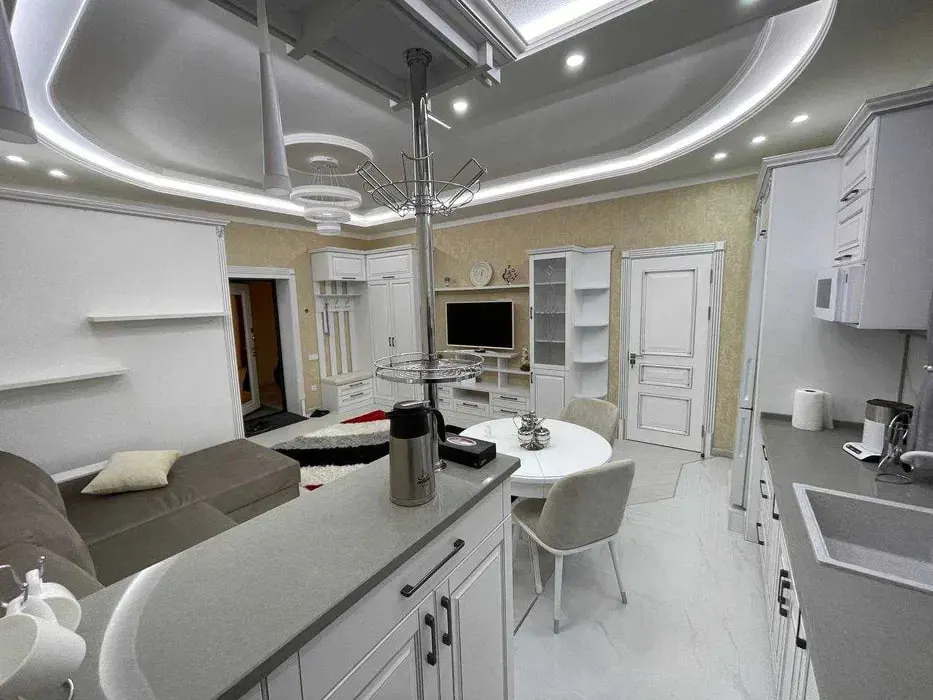 Сдаётся 2-комнатная квартира, 60 м², 1/5 этаж — Яккасарайский район