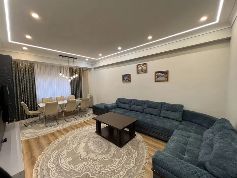 Сдаётся 4-комнатная квартира, 140 м², 3/7 этаж — Чиланзарский район