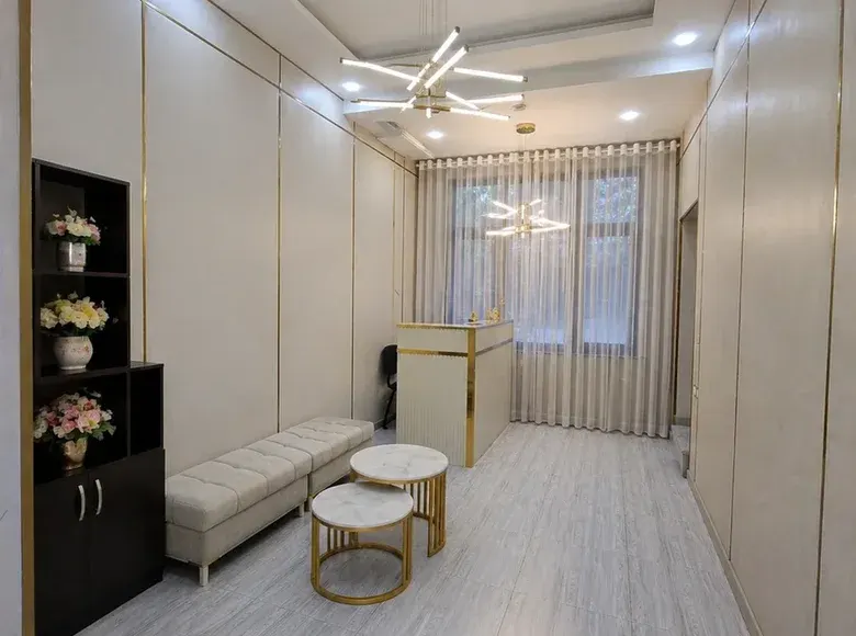 Продаётся офис, 506 м², 1/3 этаж — Чиланзарский район