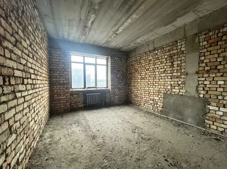 Sotiladi 4 xonali kvartira, 142 m² — Mirzo Ulugʻbek tumani