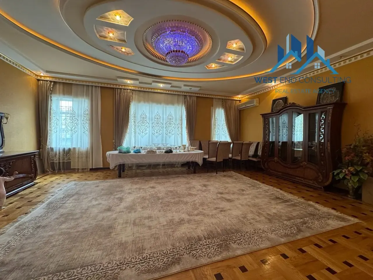 Ижарага берилади офис, 650 м², 4 сотих, 1/3 қават — Миробод тумани