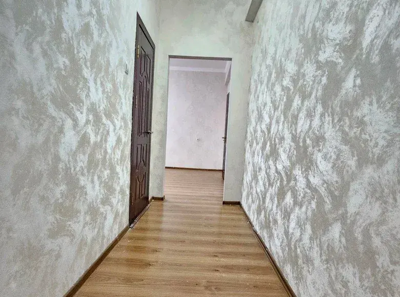 Сотилади 2 хонали квартира, 50 м², 5/7 қават — Янгиҳаёт тумани