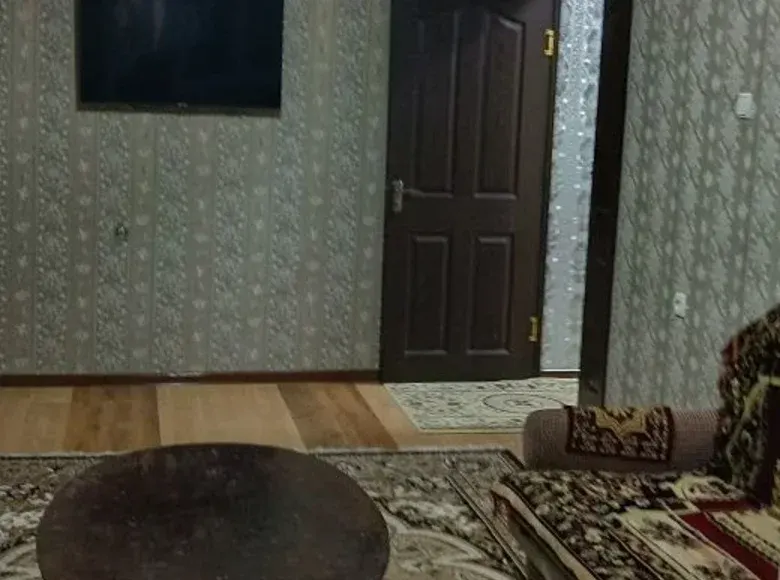 Сдаётся 1-комнатная квартира, 40 м², 2/5 этаж — Яккасарайский район