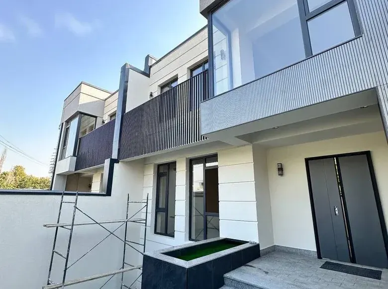 Продаётся дом, 3.2 сот., 560 м² — Кибрайский район