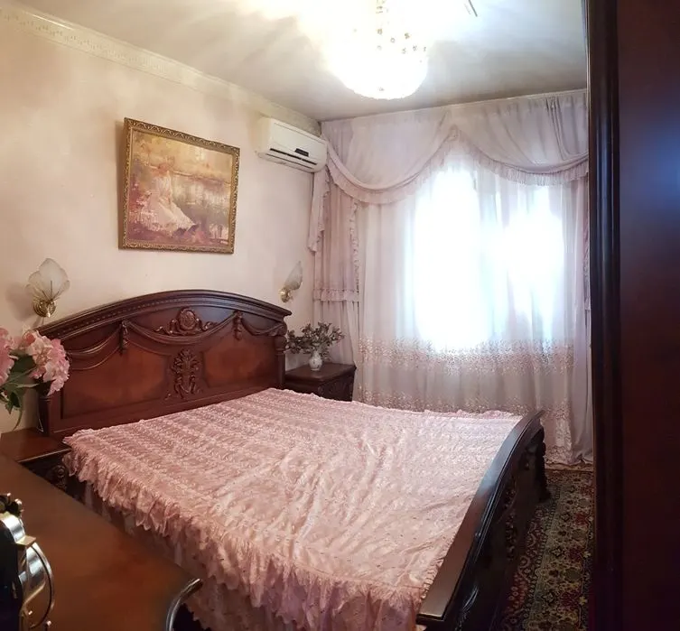 Сдаётся 4-комнатная квартира, 95 м², 4/5 этаж — Мирзо-Улугбекский район