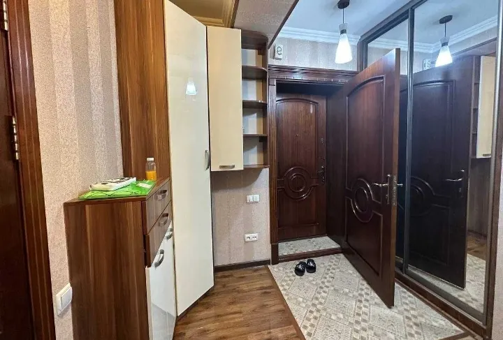 Продаётся 3-комнатная квартира, 72 м², 3/4 этаж — Мирабадский район