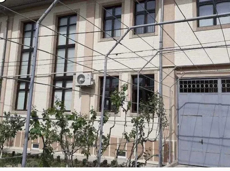 Сотилади 11 хонали ҳовли уй, 10 сотих, 530 м² — Юнусобод тумани