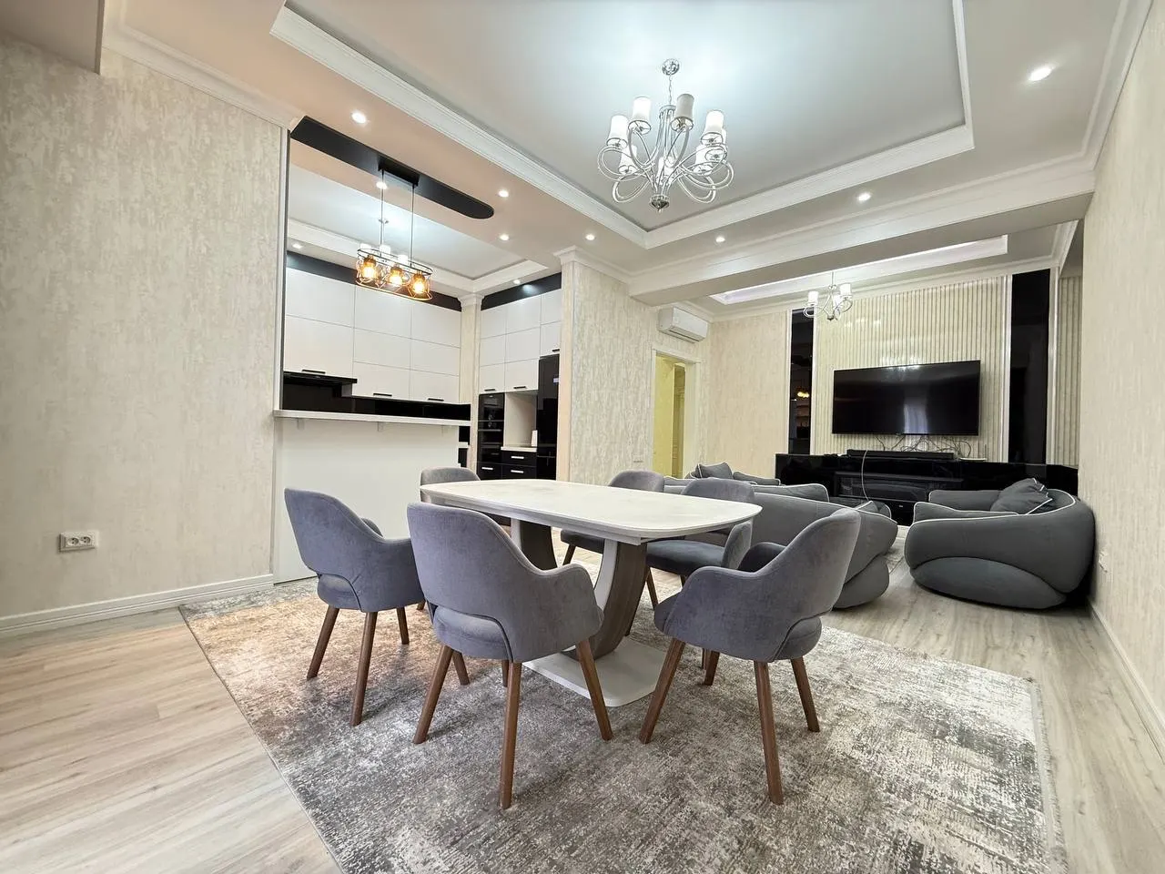 Продаётся 4-комнатная квартира, 125 м², 5/9 этаж — Шайхантахурский район