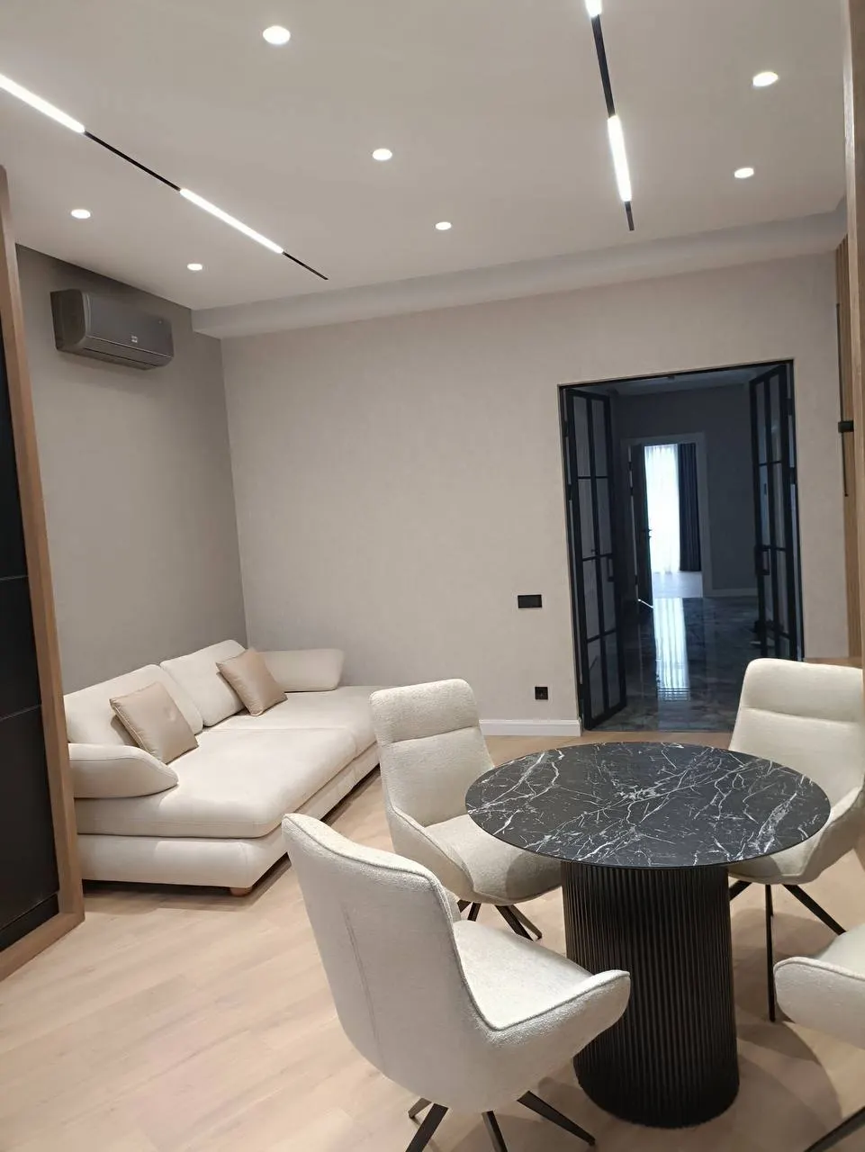 Сотилади 3 хонали квартира, 100.4 м², 4/9 қават — Яккасарой тумани