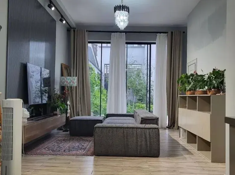 Ijaraga beriladi 4 xonali hovli uy, 250 m² — Mirzo Ulugʻbek tumani