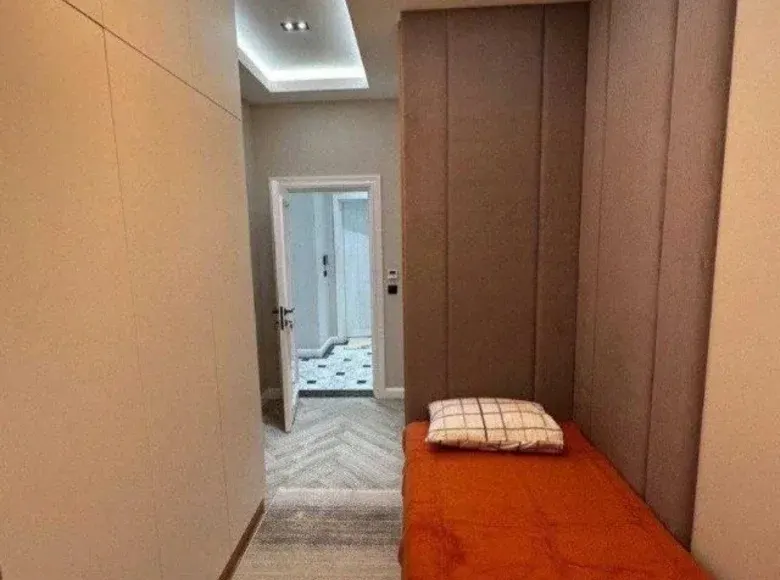 Продаётся 3-комнатная квартира, 65 м², 6/7 этаж — Шайхантахурский район