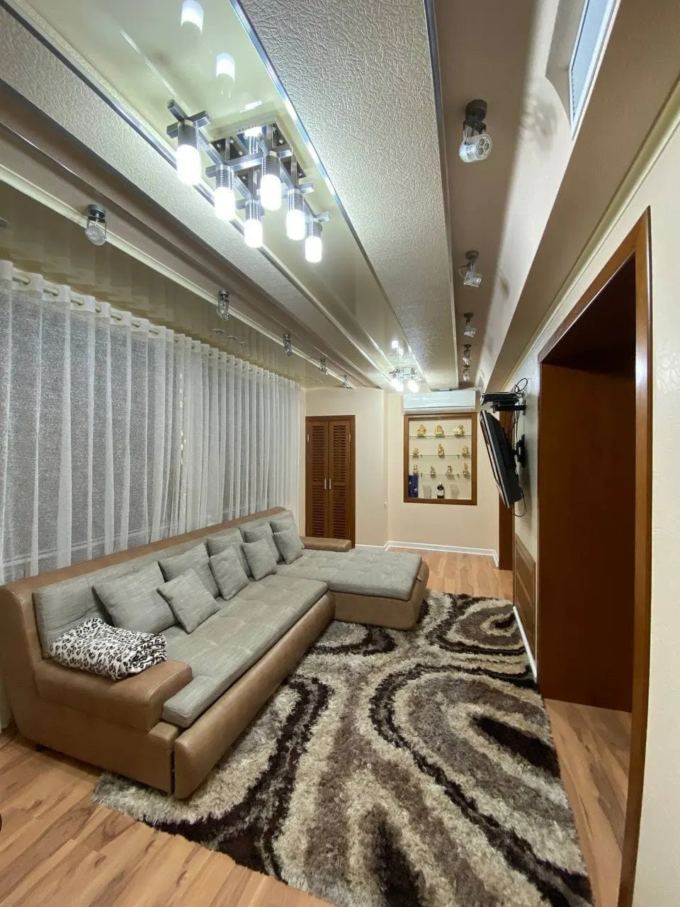 Ижарага берилади 3 хонали квартира, 75 м², 1/5 қават — Яккасарой тумани
