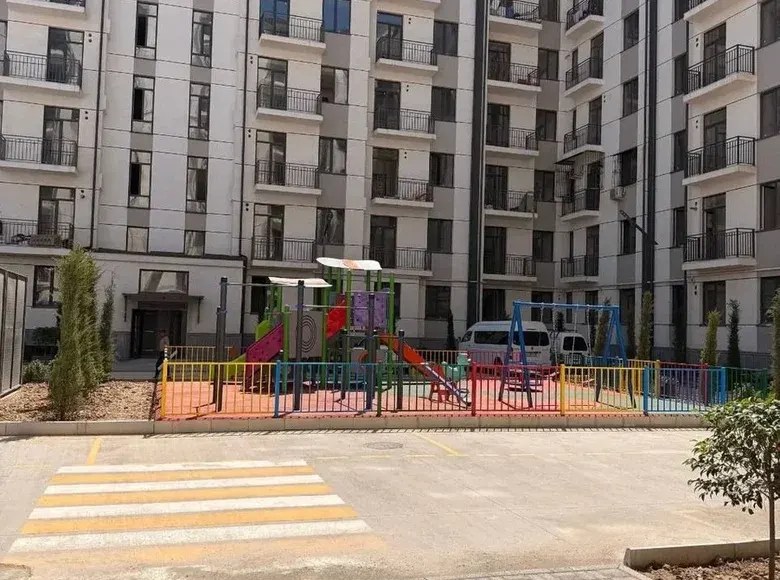 Сотилади 2 хонали квартира, 65 м², 4/8 қават — Зангиота тумани