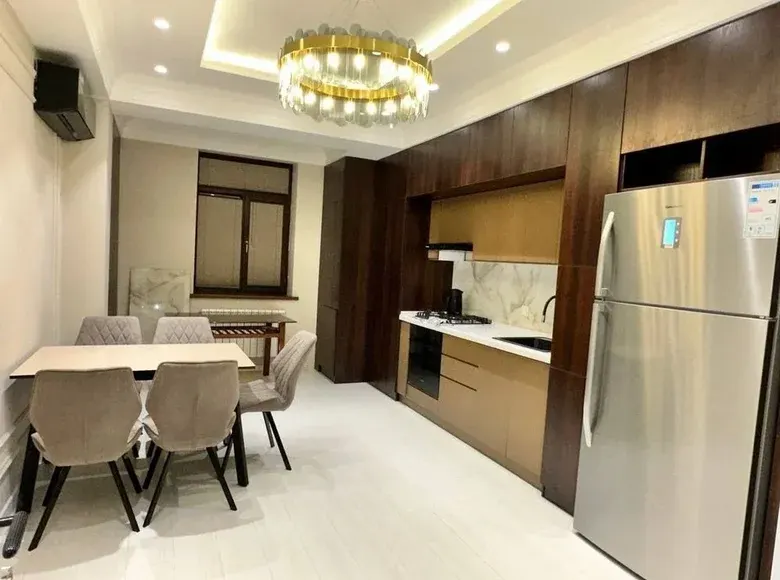 Продаётся 3-комнатная квартира, 129 м², 8/9 этаж — Яккасарайский район