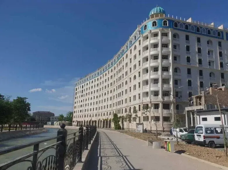 Продаётся 4-комнатная квартира, 130 м², 9/10 этаж — Алмазарский район