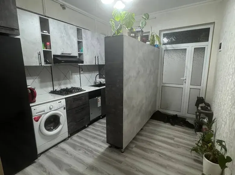 Sotiladi 3 xonali hovli uy, 70 m² — Yashnobod tumani